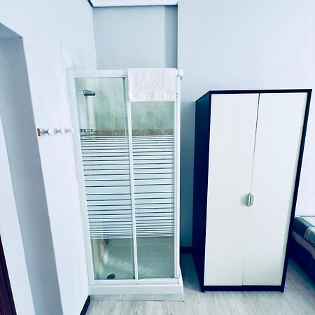 Hostal Conde De Alba Madrid Luaran gambar