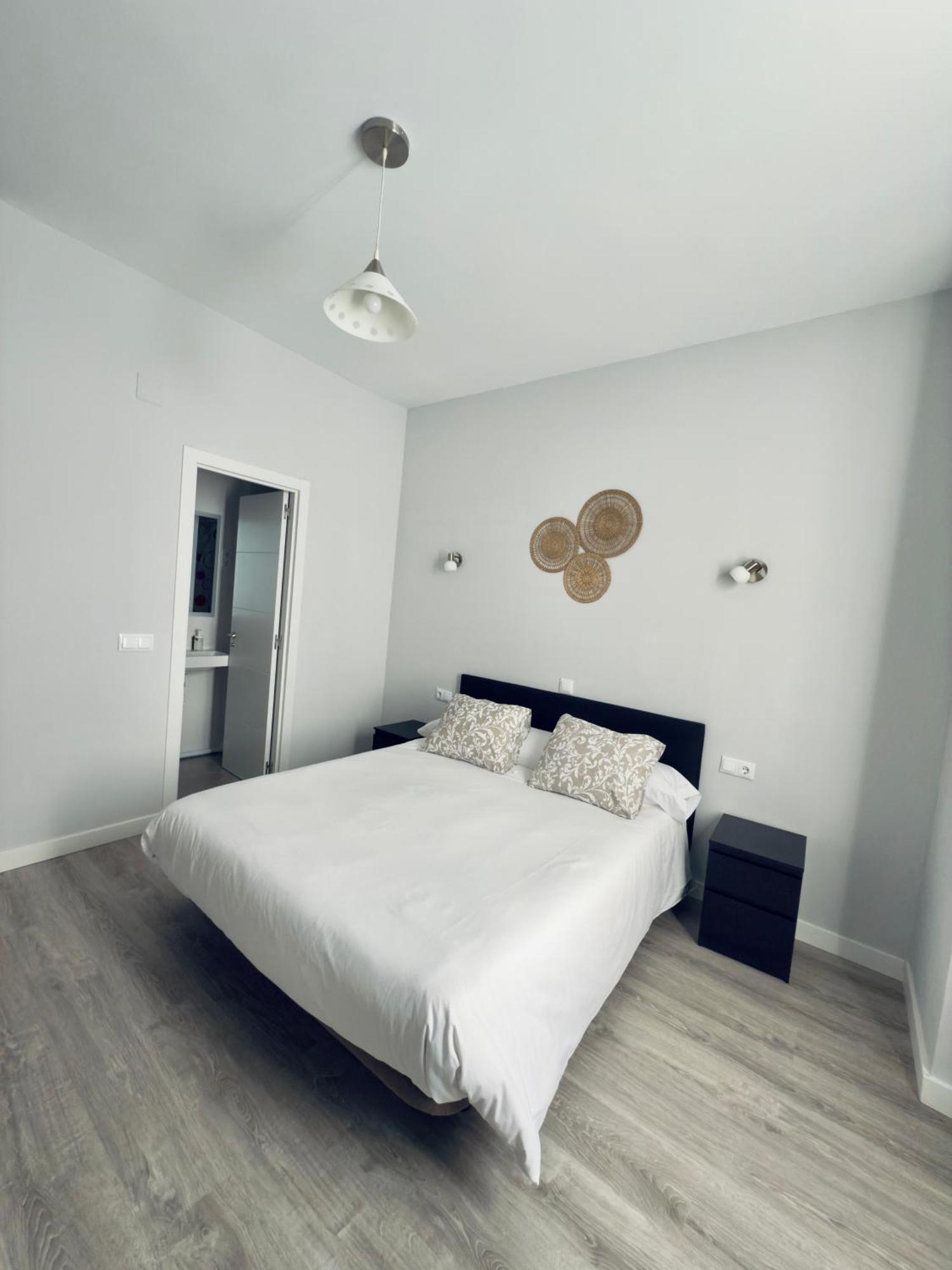 Hostal Conde De Alba Madrid Luaran gambar